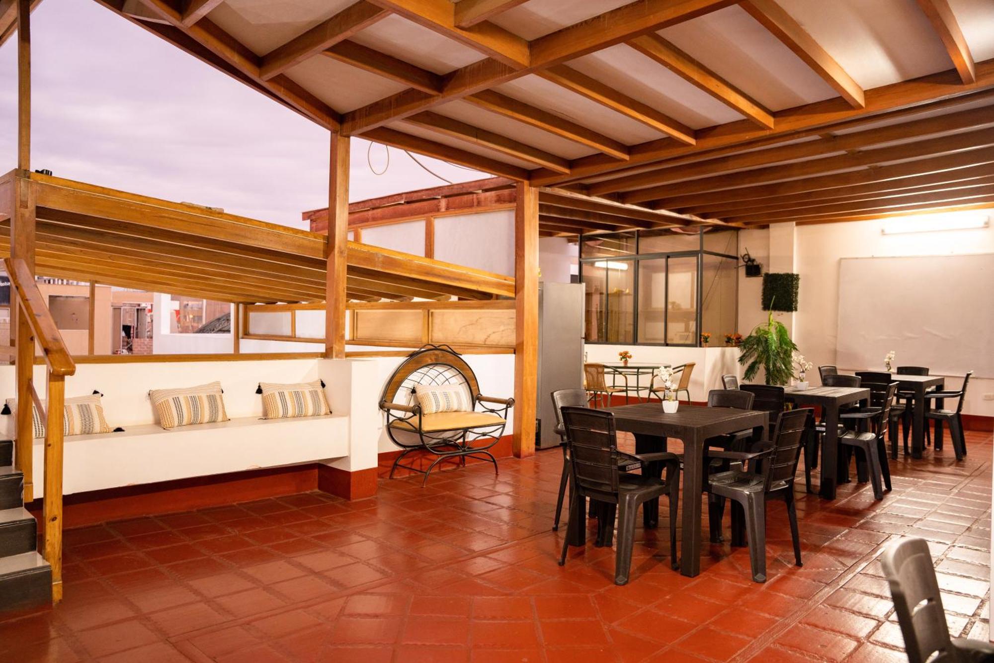 Hostal Los Balcones Nazca Exterior photo