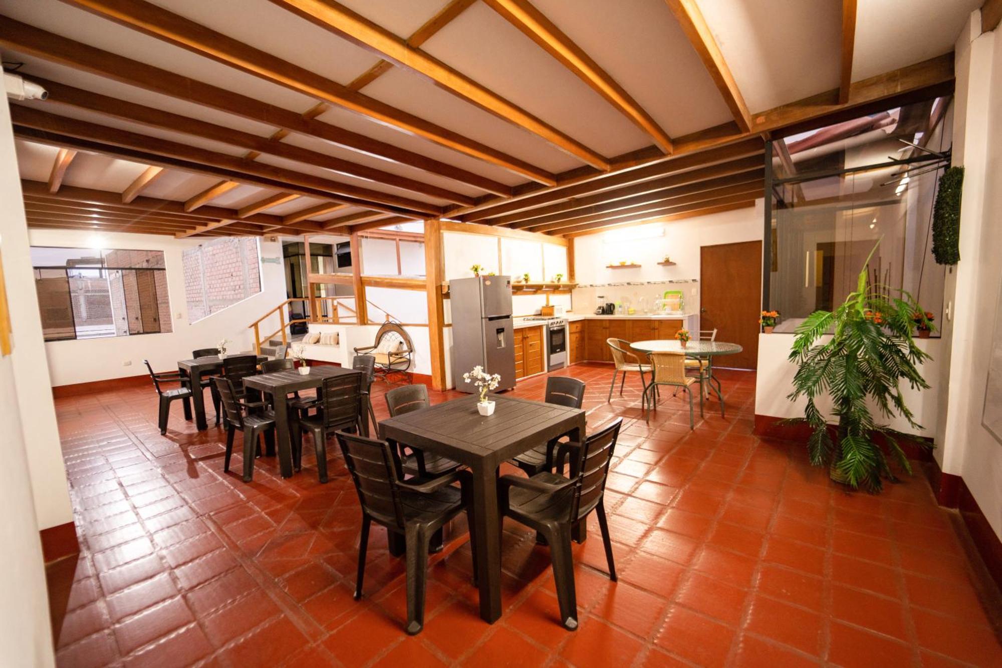 Hostal Los Balcones Nazca Exterior photo